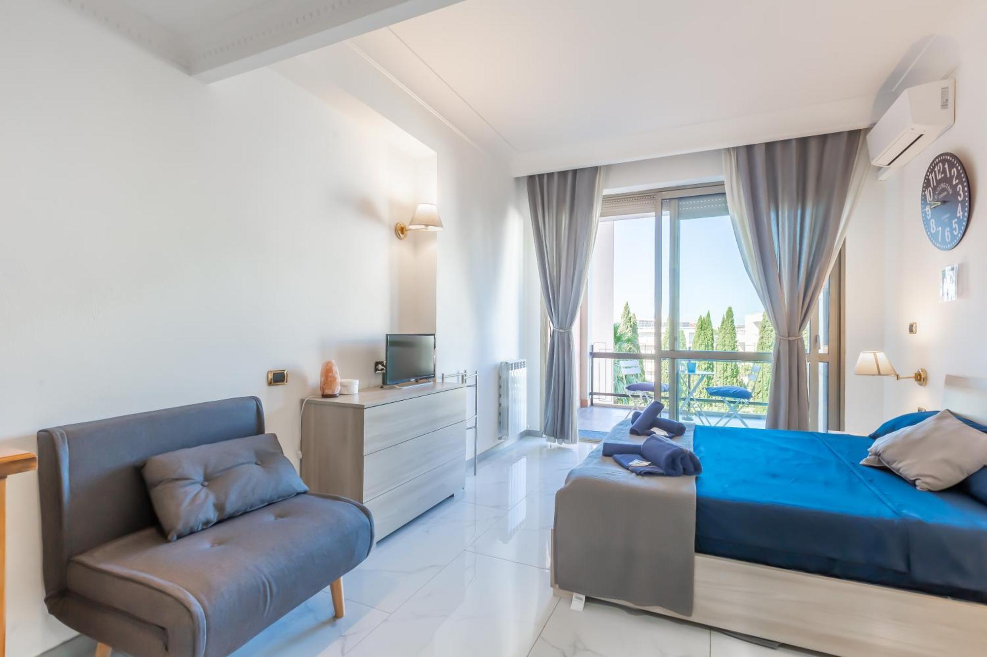 Next Stop From Laura Hotel Ngoại thất bức ảnh