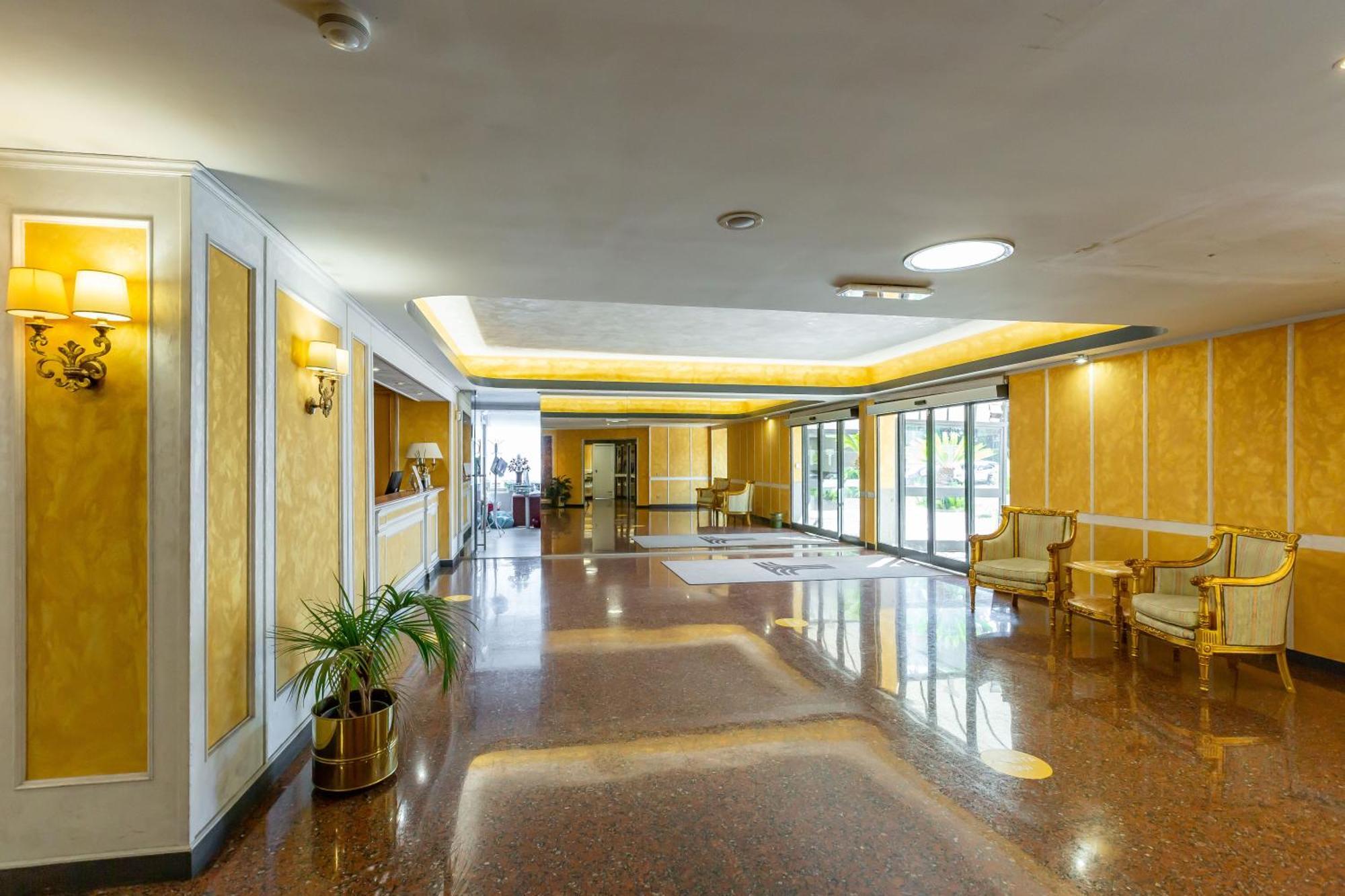 Next Stop From Laura Hotel Ngoại thất bức ảnh